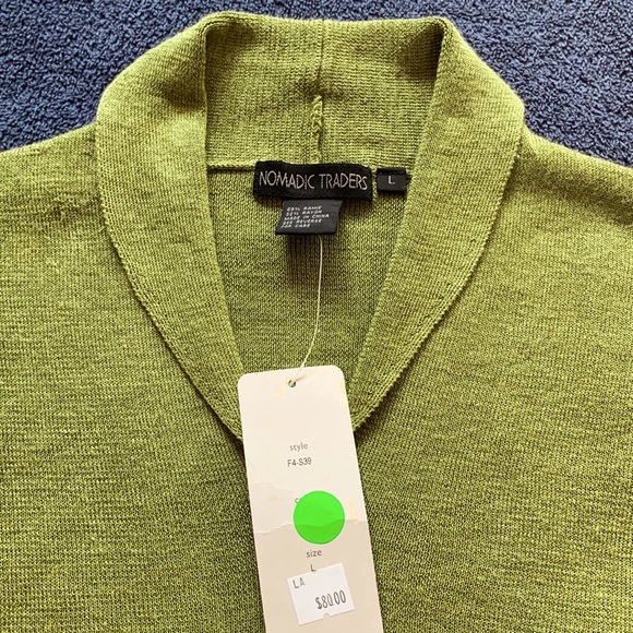 Women’s Nomadic Traders Long Sleaved Sweater Size Large - Picture 2 of 4